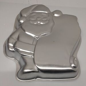 Cake Pan Santa Claus With Naughty & Nice List Christmas  Mold Wilton 2105-9338
